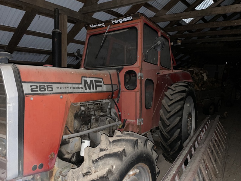 Massey Ferguson 265 JV9925