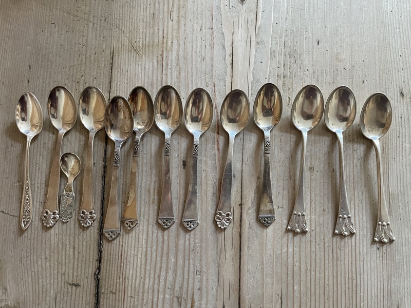 12 stk diverse teskjeer