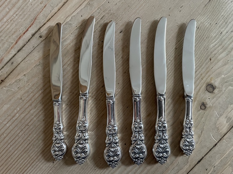 6. stk kniver